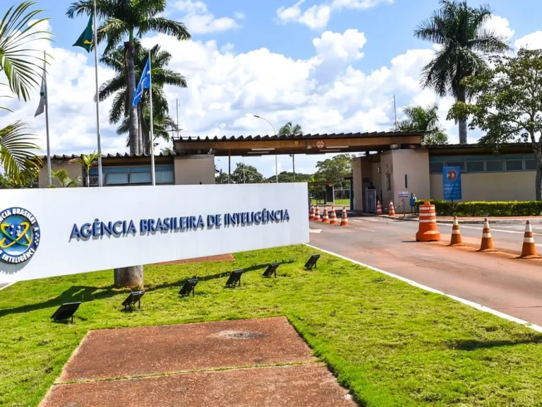 ‘Abin Paralela’: PF envia inquérito ao STF e Bolsonaro não está indiciado