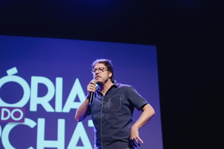 Fabio Porchat desembarca em Aracaju com sessão extra do espetáculo “Histórias do Porchat”