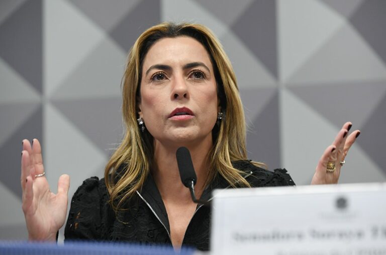 Soraya Thronicke propõe banir Jogo do Tigrinho e indiciar Virgínia e Deolane
