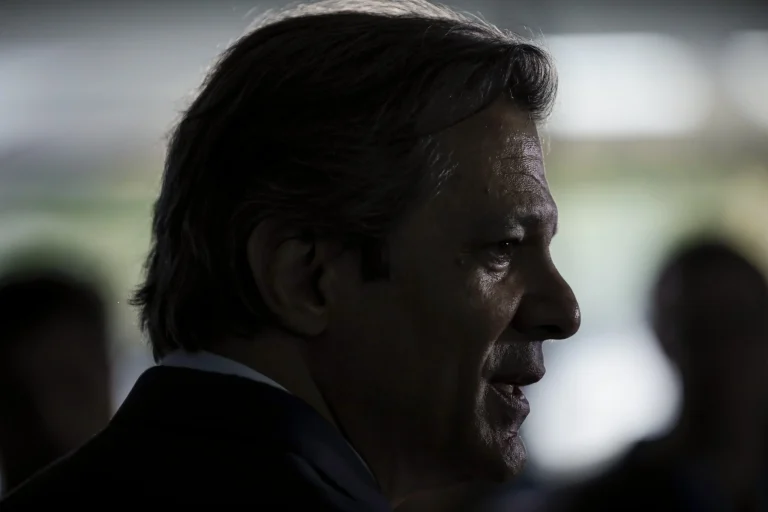 Haddad vai taxar: governo Lula cobrará 5% de Imposto de Renda sobre LCA e LCI