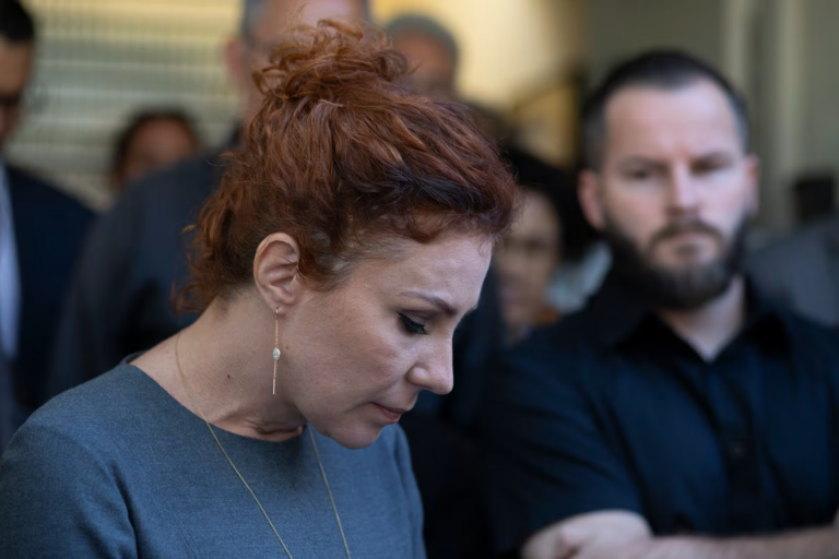 X pede a Moraes que reconsidere o bloqueio total dos perfis de Zambelli no STF