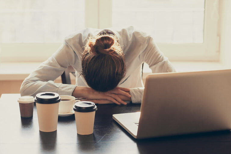Ciência investiga impacto cerebral da cafeína durante o sono