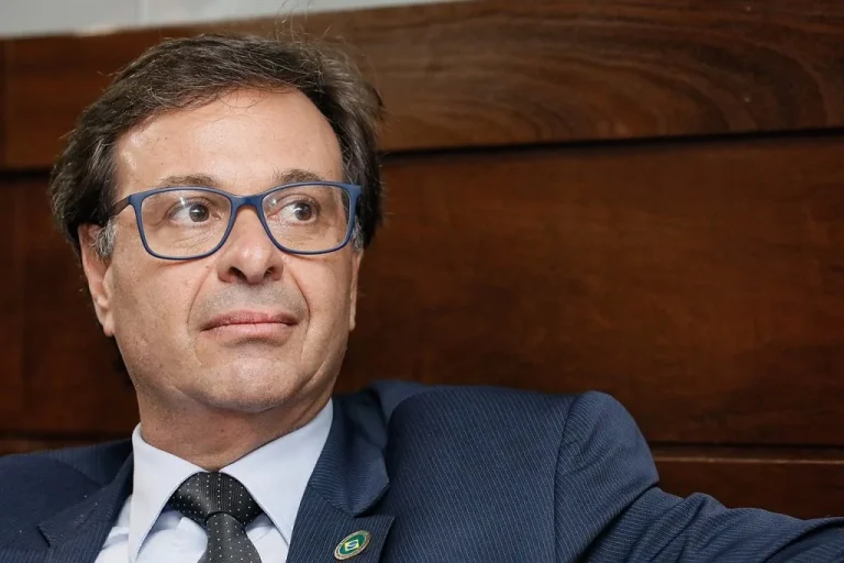 Ex-ministro do Turismo, Gilson Machado é preso por suspeita de obstrução de Justiça; entenda o caso