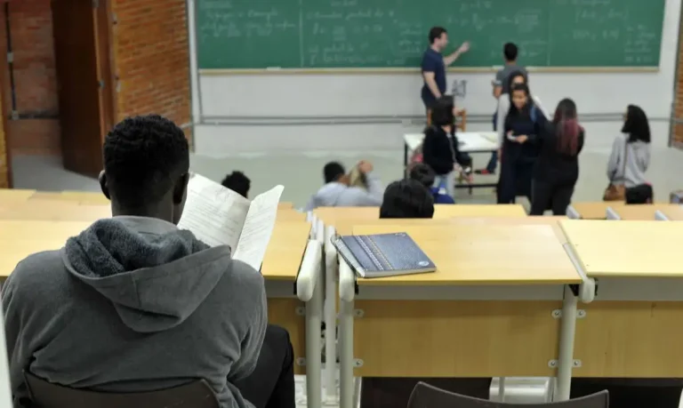 Inscrições do Fies para este semestre começam na segunda-feira