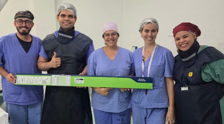 Huse realiza procedimento inédito com implantação endoscópica de prótese de esôfago em paciente oncológico