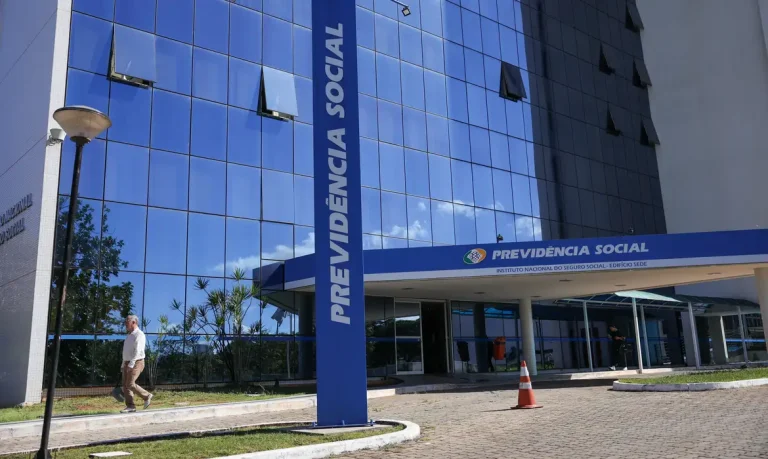Toffoli homologa plano do INSS para devolução de descontos ilegais