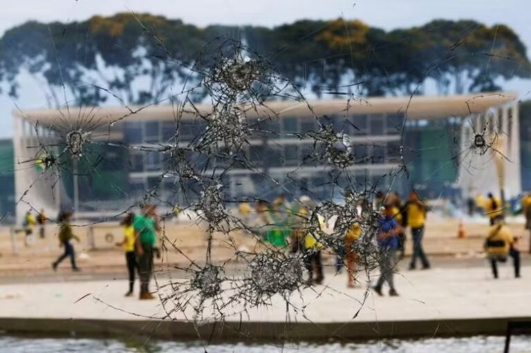 Brasil é mais democrático que EUA’, diz especialista
