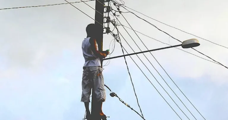 Deputados federais aprovam aumento de pena para furto de fios das redes de energia e telefonia; PL será enviado para sanção presidencial