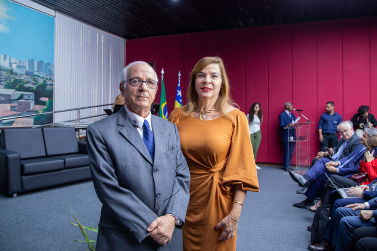 Presidente do Tribunal de Justiça de Sergipe prestigia homenagem a desembargador federal Vladimir Carvalho