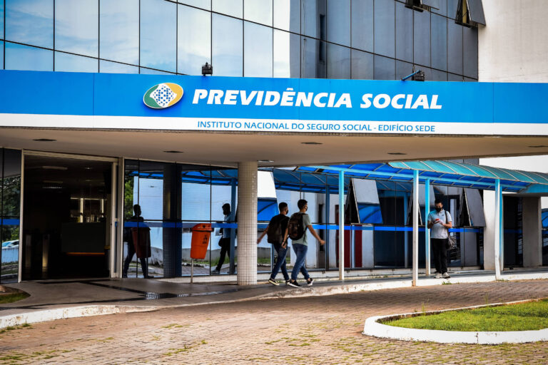 Câmara dos Deputados aprova criação de programa para agilizar os benefícios do INSS