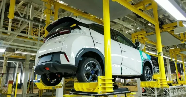 Entenda por que montadoras como GM, Volkswagen, Toyota e Stellantis se uniram contra avanço dos chineses