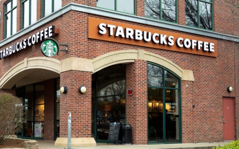 Starbucks anuncia fechamento de lojas em diversos estados norte-americanos