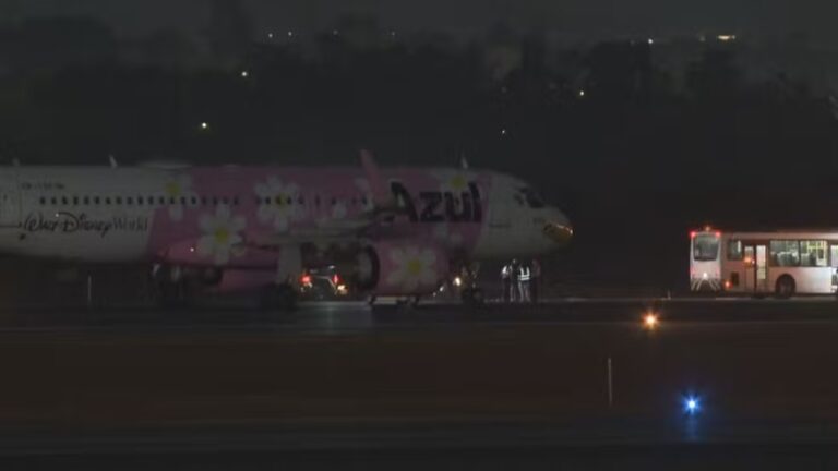 Avião da Azul faz pouso de emergência em Brasília após ameaça de bomba