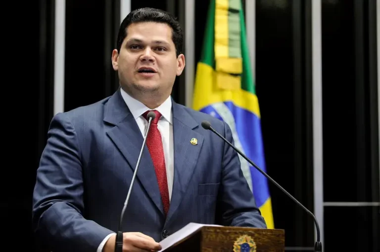 Alcolumbre nega pautar impeachment de Moraes no Senado: ‘Nem se tiver 81 assinaturas’