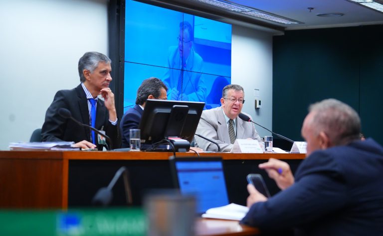 Em audiência pública, INSS esclarece que bloqueio de empréstimos consignados foi decidido pela justiça e pelo TCU
