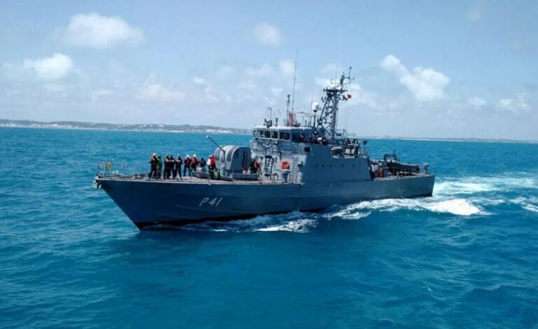 Marinha lança navio e pede atenção à defesa das riquezas naturais do Brasil