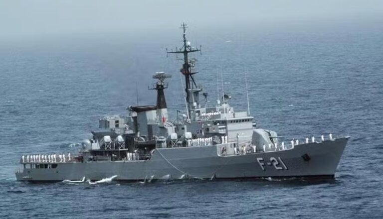 Com navios dos EUA em rota, Venezuela recorre à ONU