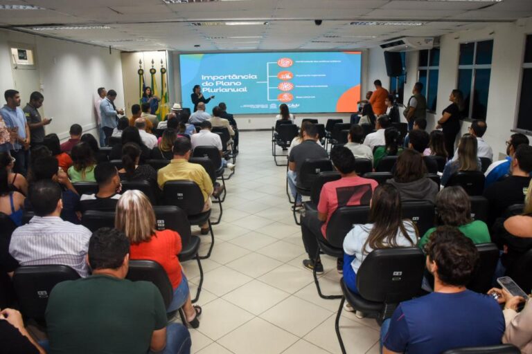 Em Aracaju, audiência pública discute elaboração do Projeto de Lei do Plano Plurianual 2026-2029