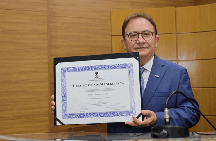 Presidente da ABIH Nacional recebe Título de Cidadão Sergipano