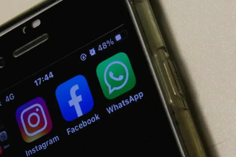Justiça proíbe Facebook e Instagram de permitir trabalho de criança influencer sem autorização judicial