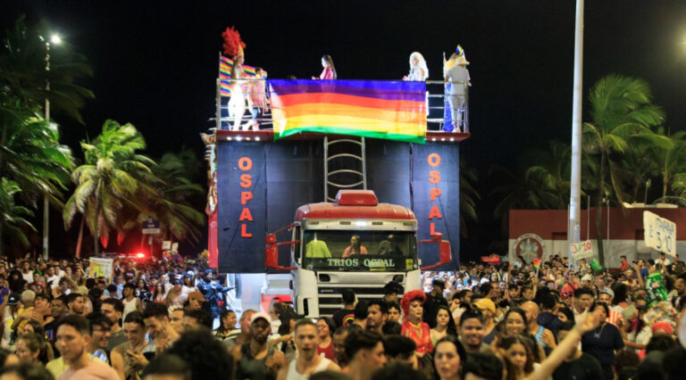 Confira a programação da 24ª Parada LGBT+ de Sergipe, que será realizada neste domingo (31), na Orla da Atalaia