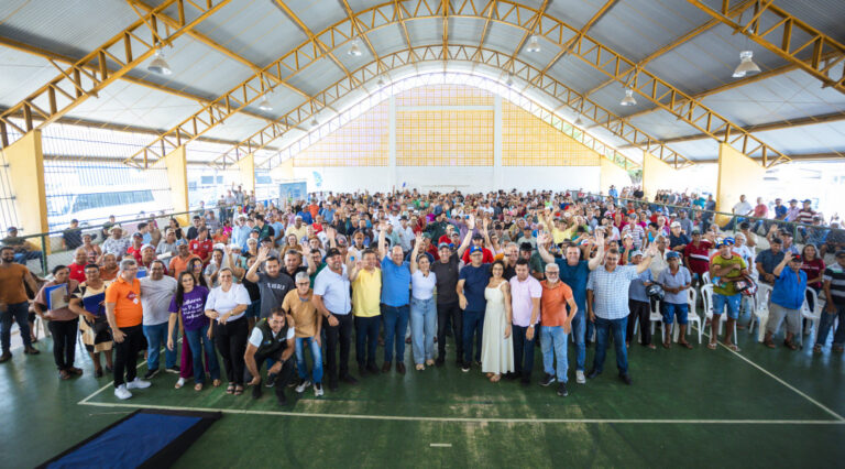 Governo de Sergipe entrega quase 1.600 títulos de terra a agricultores em Poço Verde