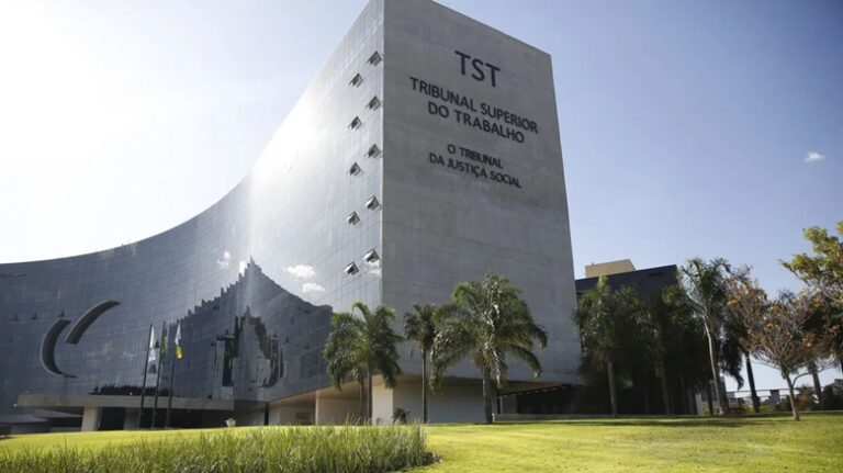 TCU abre investigação sobre sala VIP em aeroporto para ministros do TST
