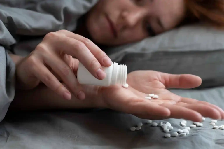 Consumo de antidepressivos aumenta 12,4% entre adultos no Brasil, revela levantamento