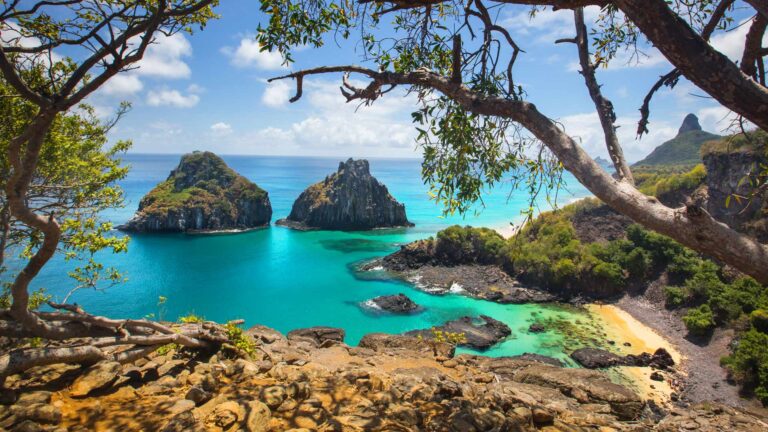 Quase 50% dos turistas usam redes sociais como fontes de informação para viagens, revela levantamento
