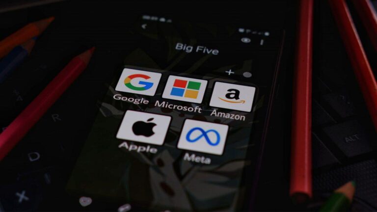 Entenda como aumento no custo para emissão de vistos nos EUA acende alerta em big techs