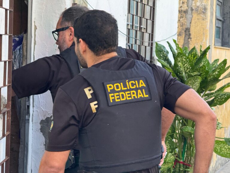 PF prende investigado em flagrante durante operação contra crimes de abuso sexual infantojuvenil em Aracaju