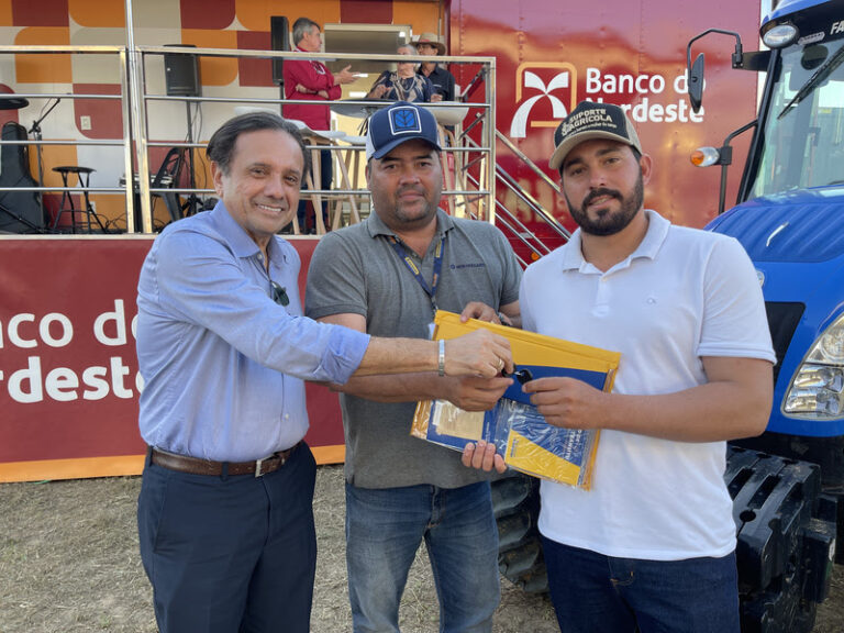 BNB assina R$ 9,4 milhões em contratos de crédito na Expo Glória
