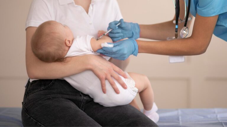 OPAS alerta para aumento de casos de coqueluche e cepas resistentes a antibióticos