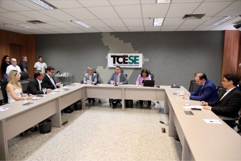 Tribunal de Contas se reúne com órgãos estaduais para discutir fiscalização de serviços da Iguá em Sergipe
