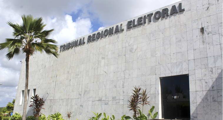 Tribunal Regional Eleitoral de Sergipe convoca eleitores sem biometria para cadastramento