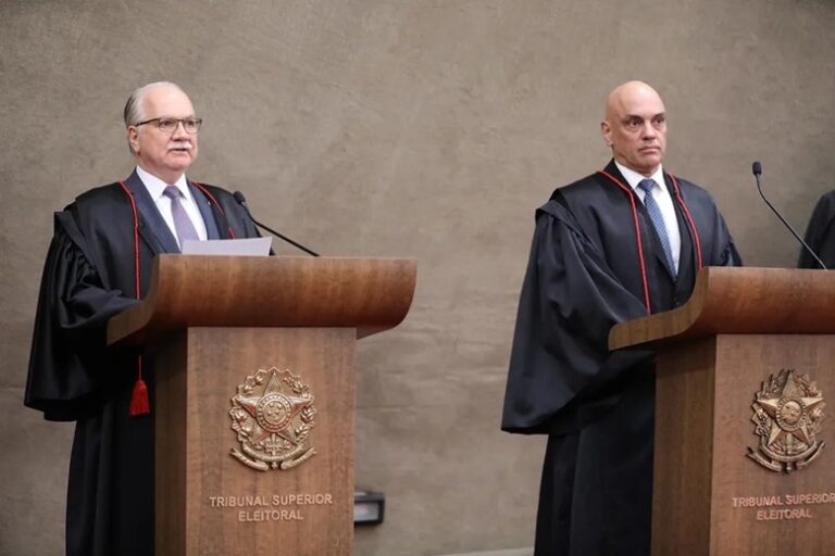 Edson Fachin toma posse como presidente do Supremo Tribunal Federal nesta segunda