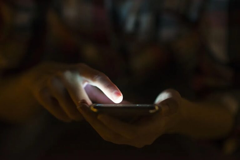 Anúncios falsos estão entre golpes mais comuns nas redes; saiba como evitar