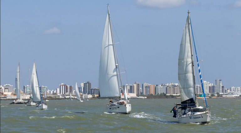 3ª edição da Regata Sergipe-Bahia (RESEBA) começa hoje com ação ambiental de limpeza de praias
