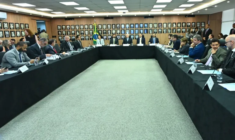 É criado comitê nacional de enfrentamento da crise do metanol