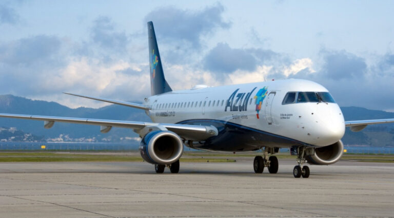 Azul homenageia Sergipe com avião temático e anuncia 100 voos extras para Aracaju na alta temporada