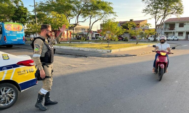 SMTT realiza bloqueios temporários no domingo para procissão de Nossa Senhora Aparecida