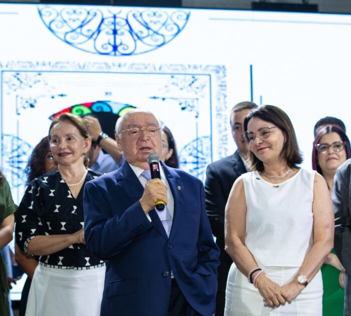 Prefeita Emília Corrêa sanciona lei que homenageia Luiz Antônio Barreto