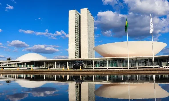 Congresso adia fim do recesso e volta aos trabalhos no próximo dia 10