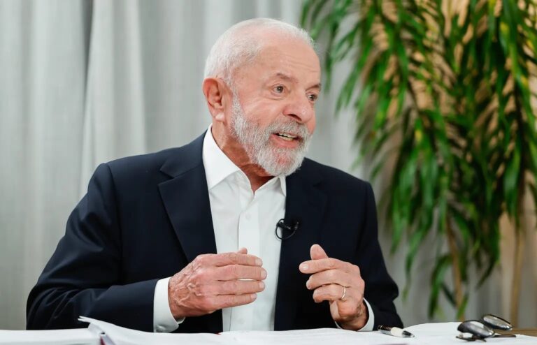 Lula anuncia megainvestimento da Petrobras em Sergipe e retomada da Fafen