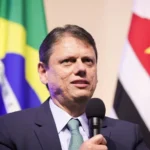 Tarcísio de Freitas é reeleito governador de São Paulo no 1º turno