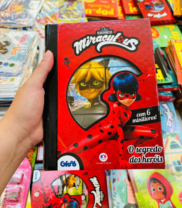 Livraria promove feira no RioMar, com mais de 6 mil títulos e obras a partir de 5 reais