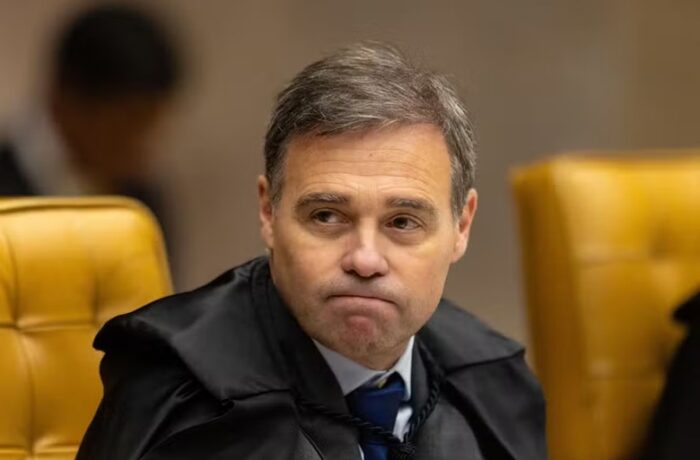 PF indica tratamento diferenciado em ações de Mendonça contra políticos