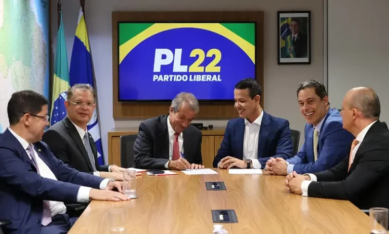 A uma semana para o fim da janela partidária, PL pode formar maior bancada na Câmara dos Deputados em 25 anos