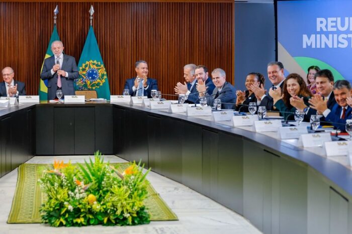 Dezoito ministros do governo Lula deixam cargos para disputar eleições; conheça os novos gestores das respectivas pastas