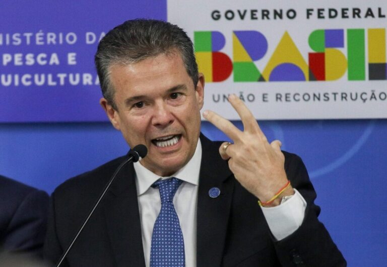 Com saída de Carlos Fávaro para disputar Senado nestas eleições, André de Paula vai assumir Ministério da Agricultura e Pecuária